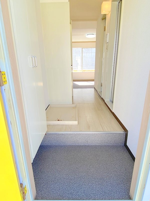 パレスWING 玄関