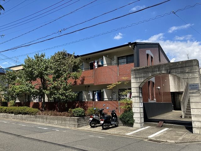 ブローニ･ゼルコバ 103号室 外観