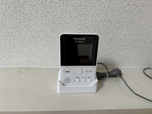 ブローニ･ゼルコバ その他3