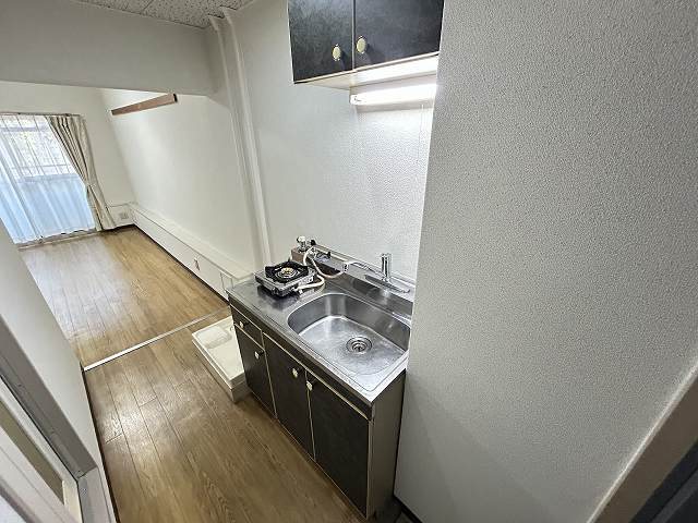 ブローニ･ゼルコバ キッチン