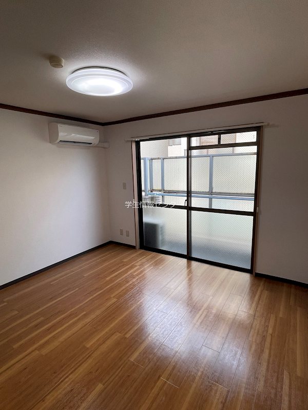 ヴィラホワイト リビング