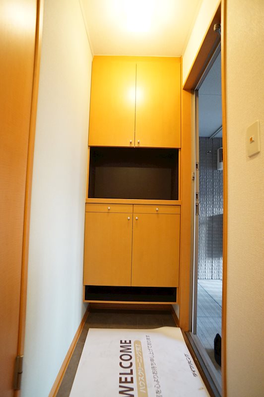カーサ城之内B 玄関