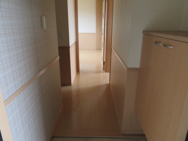 クレール西原 玄関