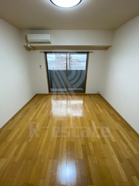 エステートモア天神倶楽部 リビング