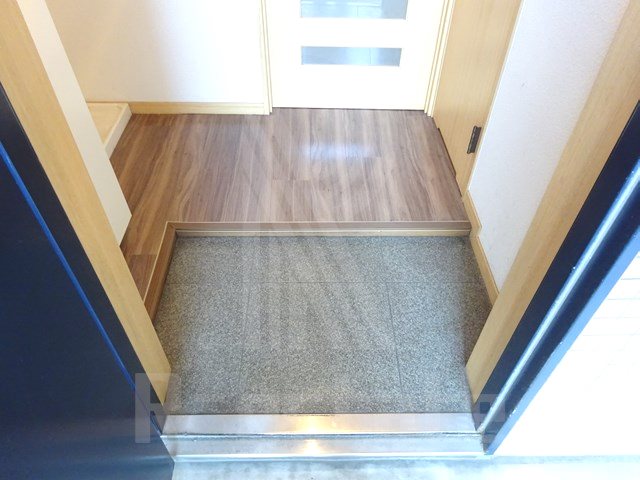 コンフォートビル 玄関