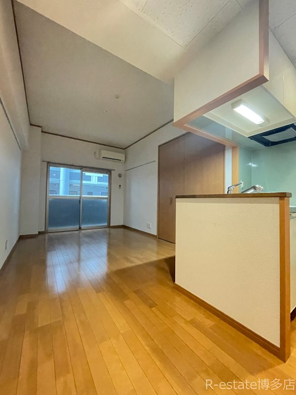 ロイヤル渡辺通2 88 ベッドルーム