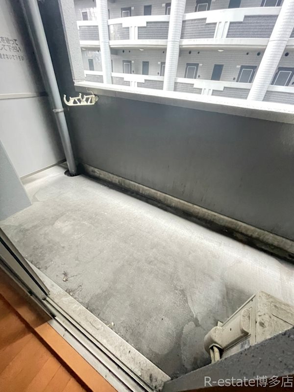 ロイヤル渡辺通2 88 ベランダ