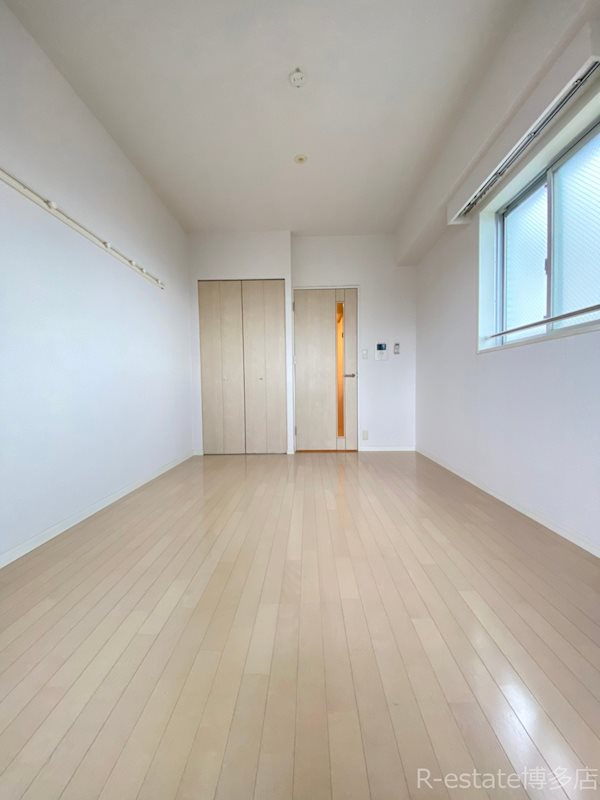 ピュアドームエクサイト博多 リビング