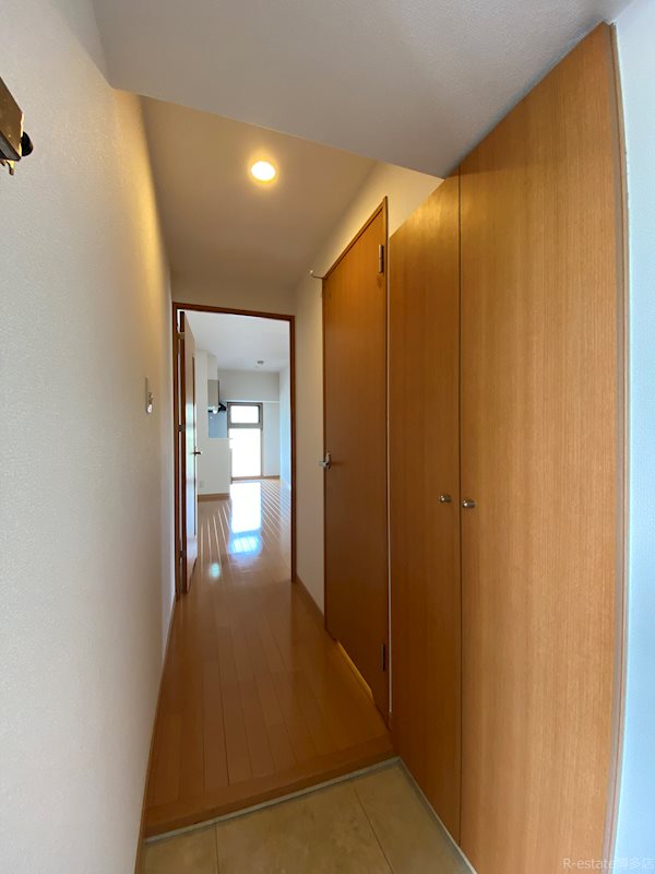 Fパルク県庁前 玄関