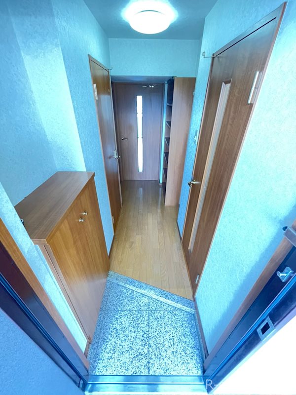 ラセット天神 玄関