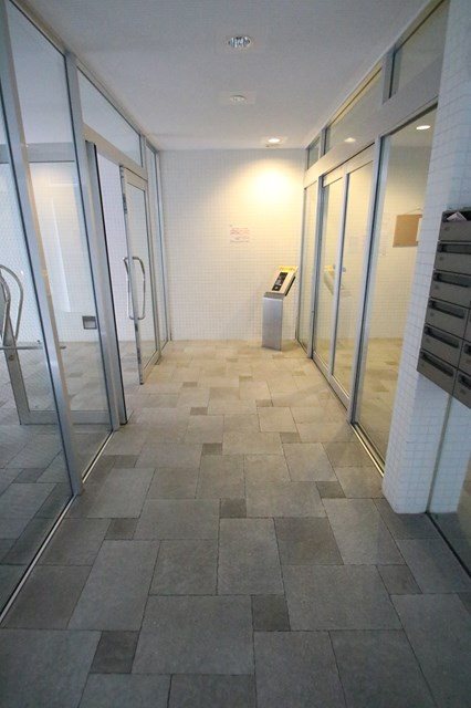 エストレーア薬院 エントランス