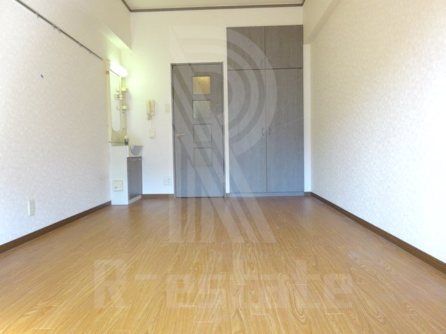 ロイヤル天神南 リビング