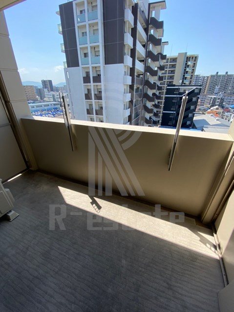 サヴォイソリディティ ベランダ