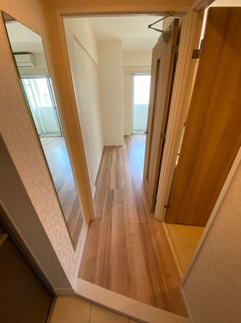 サヴォイザフォースフォー 玄関