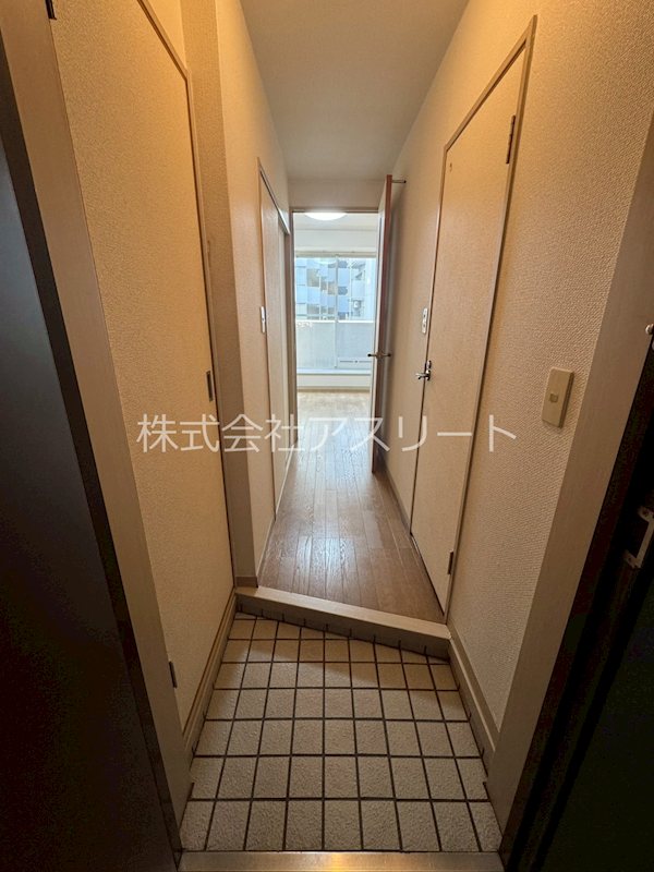 エステートモア平尾駅前通り 玄関