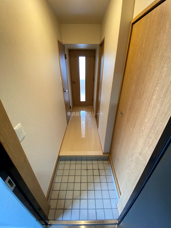 エステートモア白金クロス 玄関