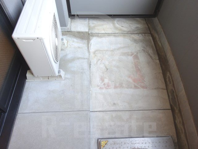 ロイヤル博多駅東84 ベランダ