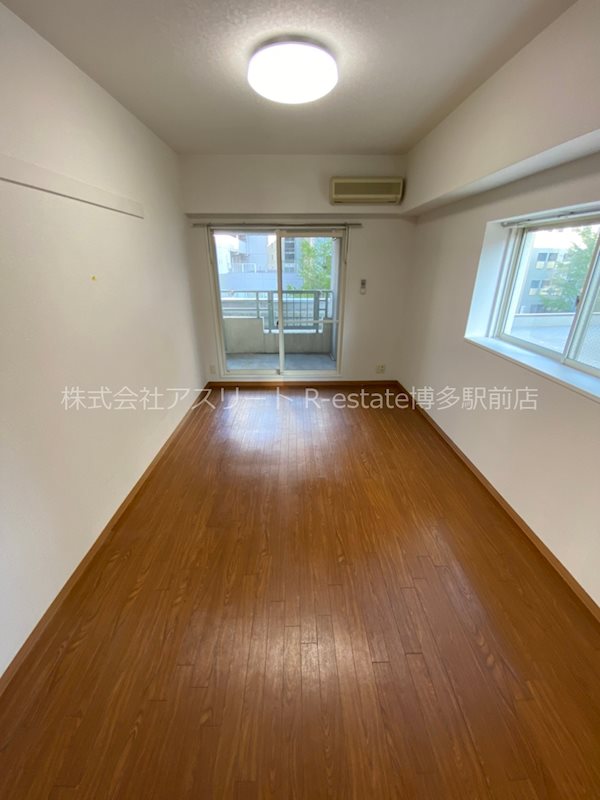 リファレンスリバーサイド リビング