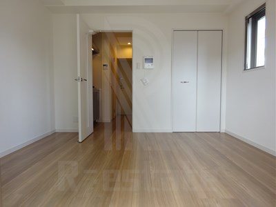 サヴォイソリディティ リビング