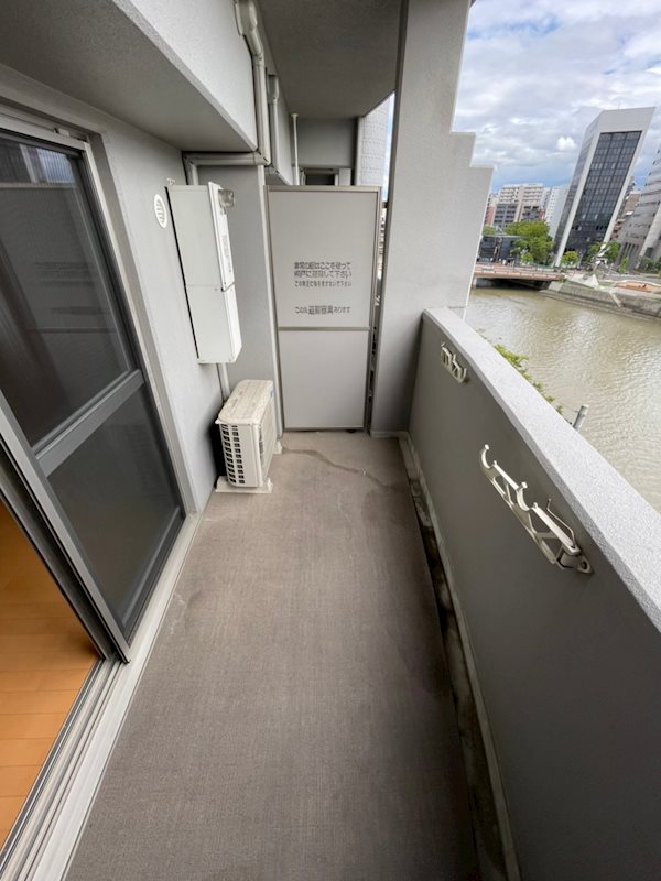 ロイヤルリバービュー143 ベランダ