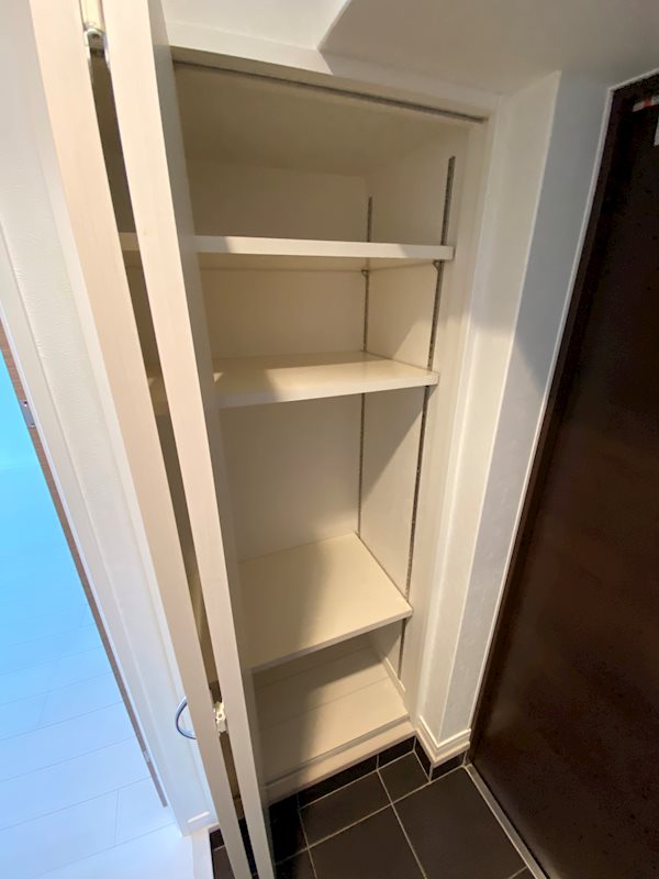 エンクレスト中呉服 玄関