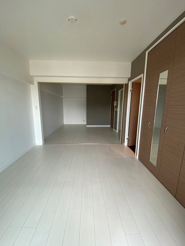 エンクレスト中呉服 リビング