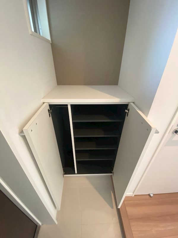 ザシダーハウスバイサヴォイ 玄関