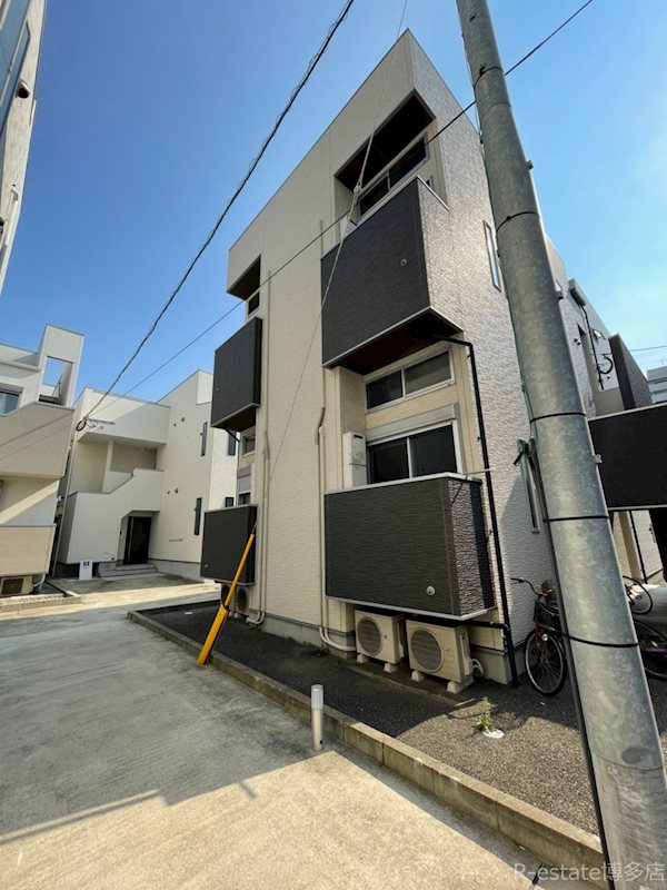 クレオ箱崎宮前参番館  103号室 外観