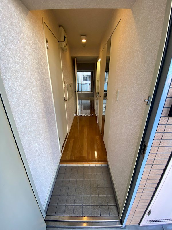 クレタ県庁前 玄関