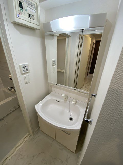 ドムール県庁前 その他4