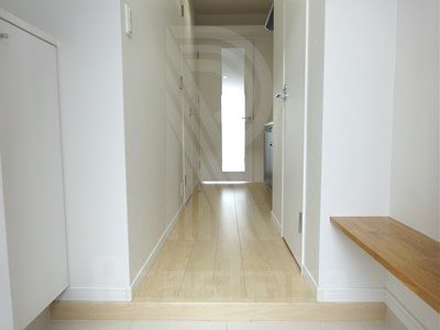 ウェルブライト博多 玄関