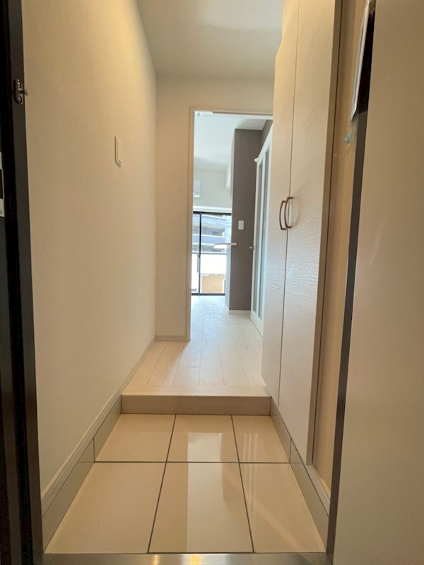 MODERN PALAZZO KEGO SUN 玄関