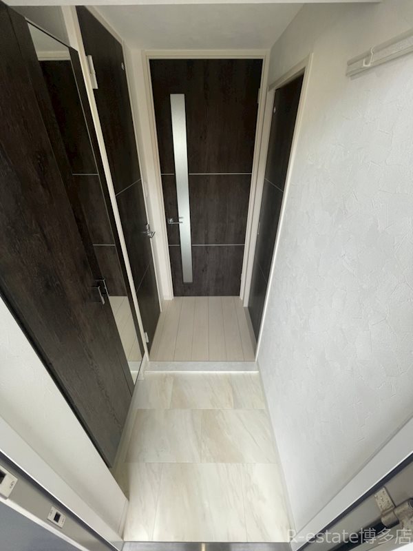 アイクリエイト 玄関