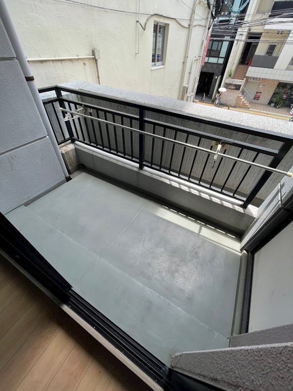 パインストン今泉 ベランダ