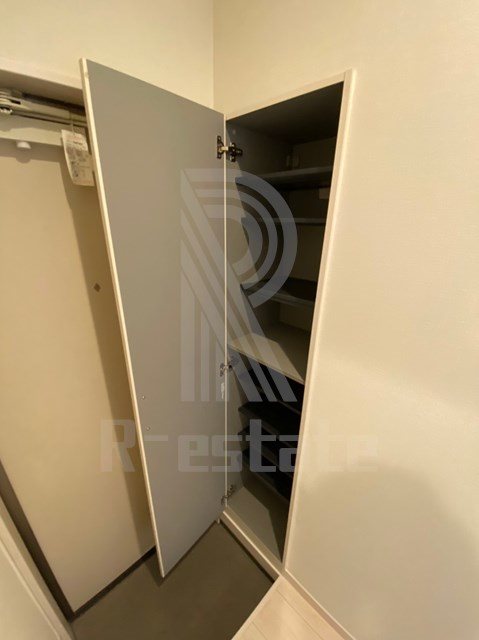 REGALEST 博多駅南 玄関