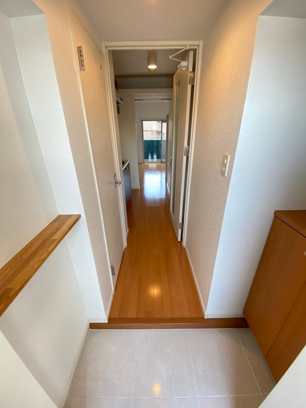 エンクレスト博多3 玄関