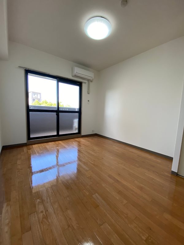 ピュアドームディア県庁前 リビング