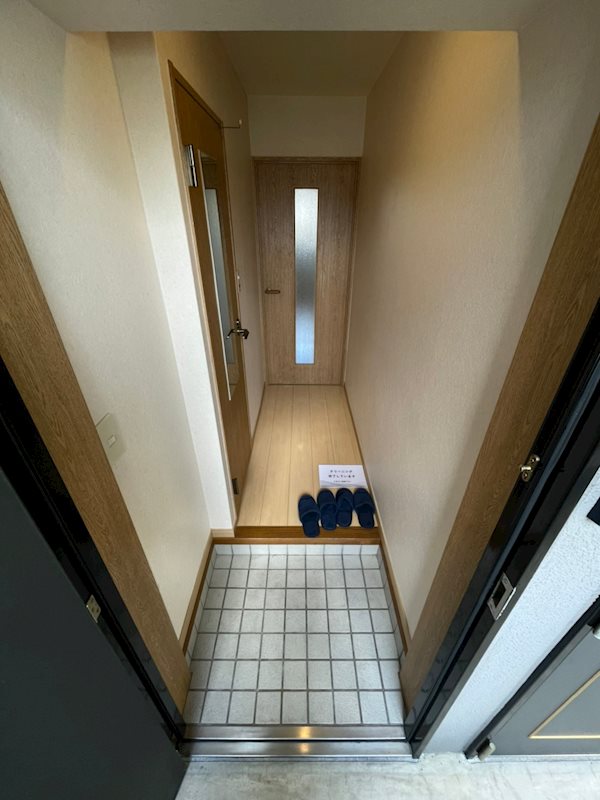 エステートモア白金クロス 玄関