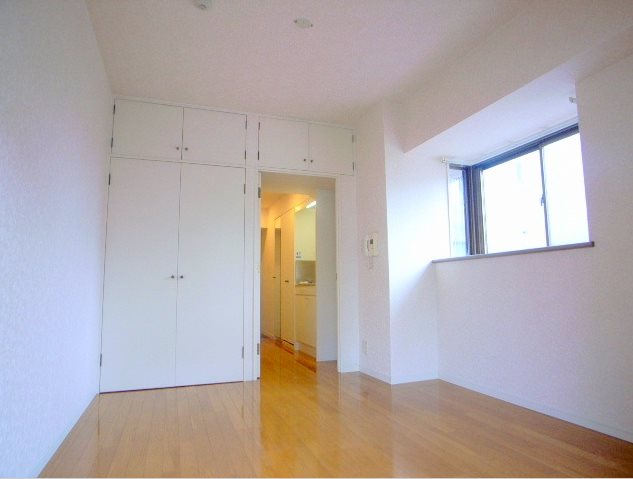 クレタ県庁前 リビング