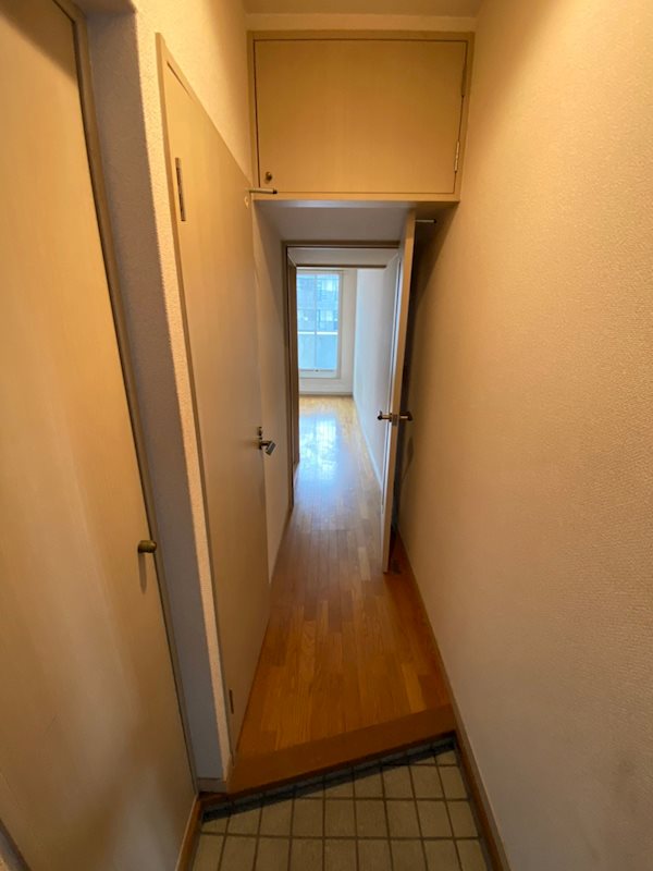 エステートモア白金ルノン 玄関