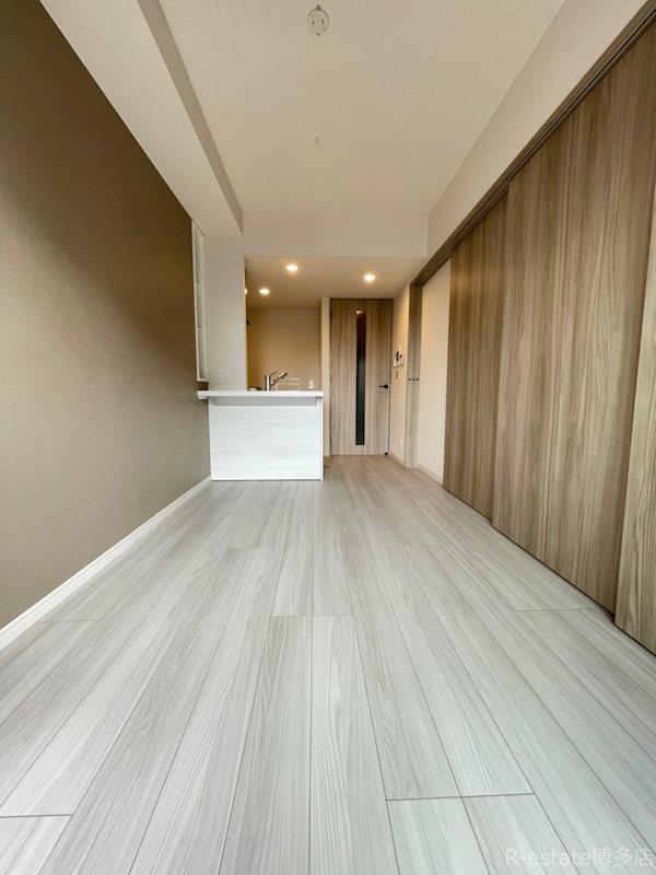 アクタス福岡県庁前グランネクスト リビング