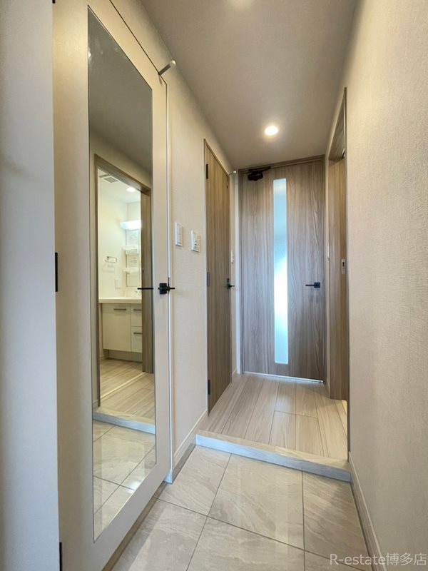 アクタス福岡県庁前グランネクスト 玄関