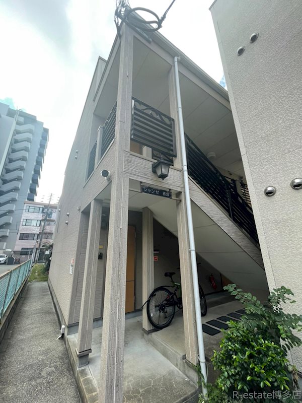 シャンゼ吉塚 102号室 外観