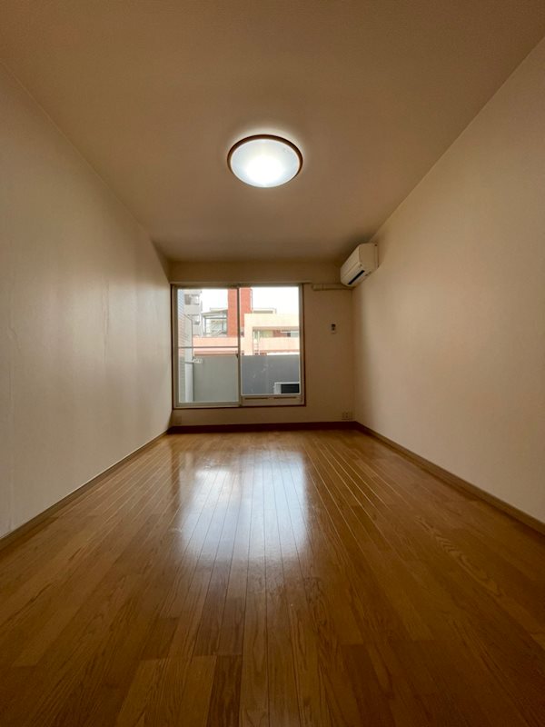 エステートモア薬院駅前 リビング