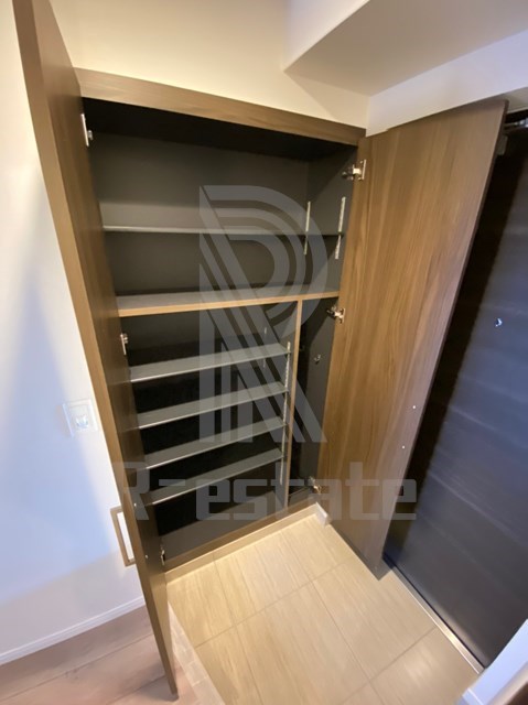 LANDIC　S4173 玄関