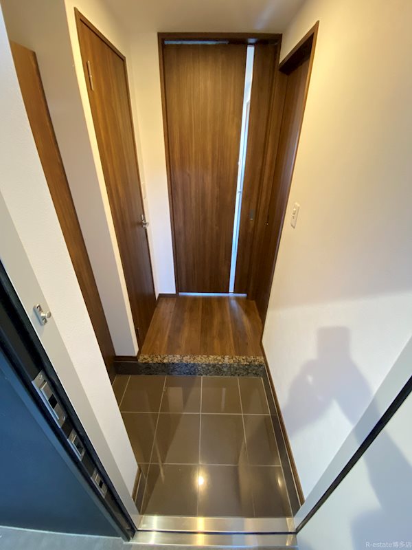 アルファシオミラーニ 玄関