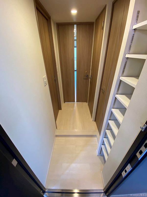 パークアクシス福岡県庁前 玄関