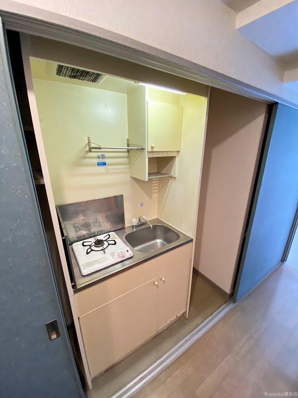 エステートモアアバン博多ステーション キッチン