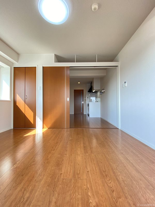 ニューガイアリルーム九大病院前 リビング