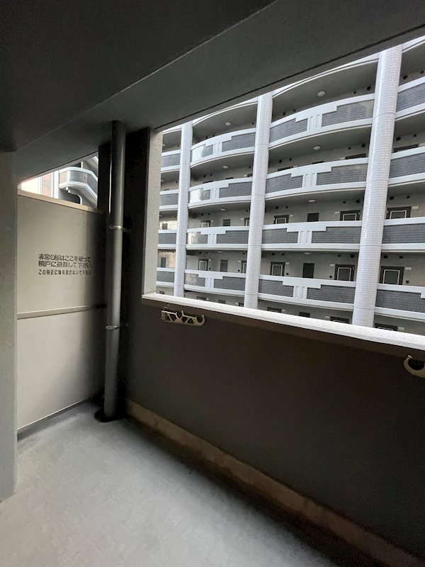 ロイヤル渡辺通2 88 ベランダ